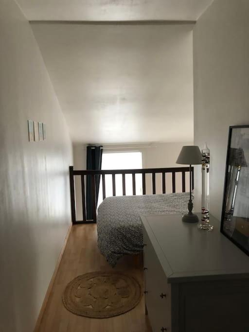 Appartement En Duplex Avec Parking Et Jardinet Бурж Экстерьер фото