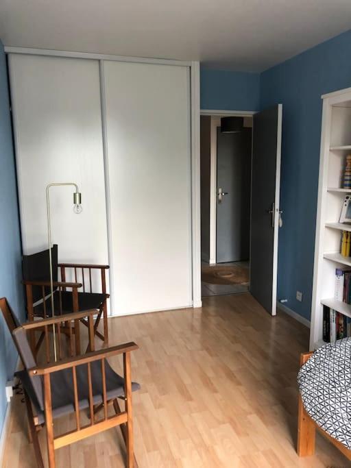 Appartement En Duplex Avec Parking Et Jardinet Бурж Экстерьер фото