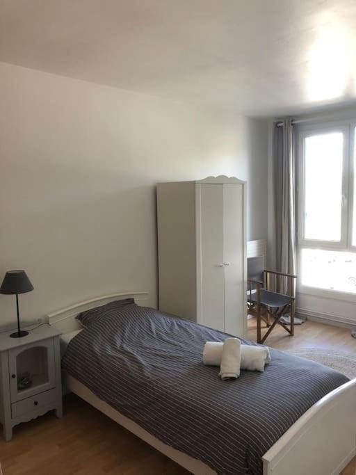 Appartement En Duplex Avec Parking Et Jardinet Бурж Экстерьер фото
